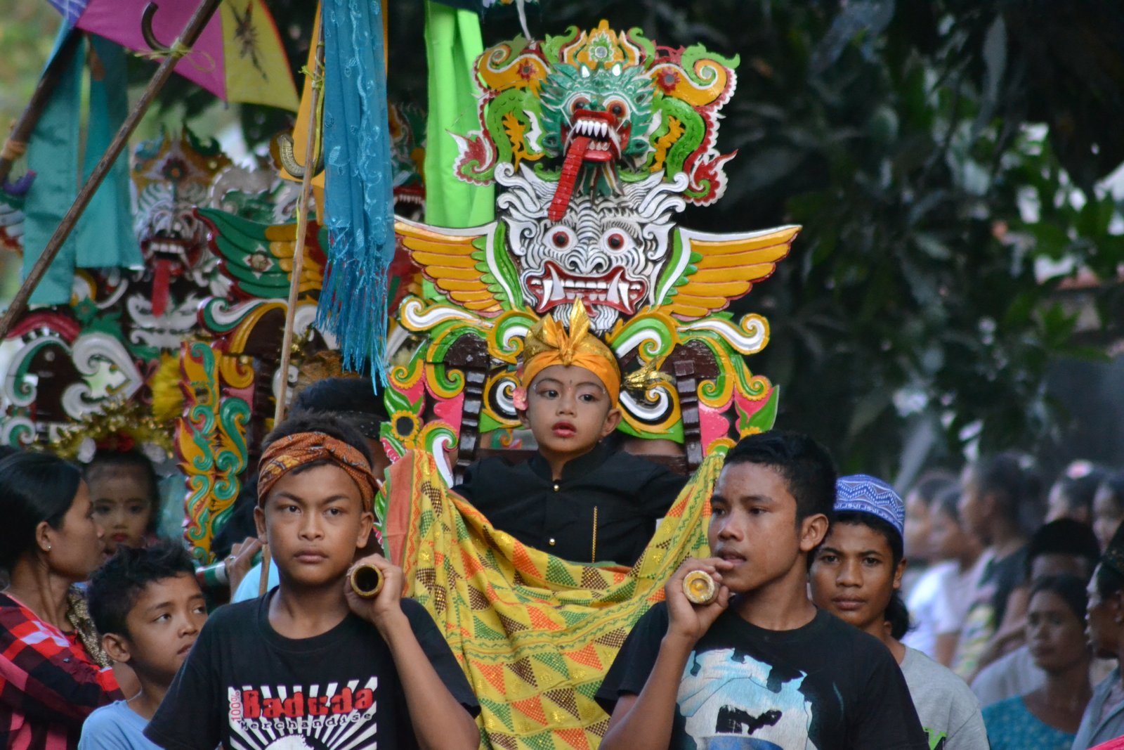 Besunat  : Prosesi Meneguhkan Keislaman Anak Lombok